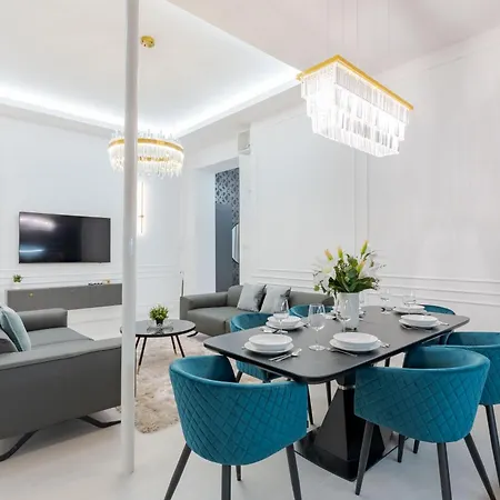 Apartment High-end Grand Elizabeth Next To The New York Cafe *