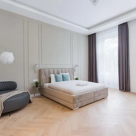Apartamento High-end Grand Elizabeth Next To The New York Cafe *